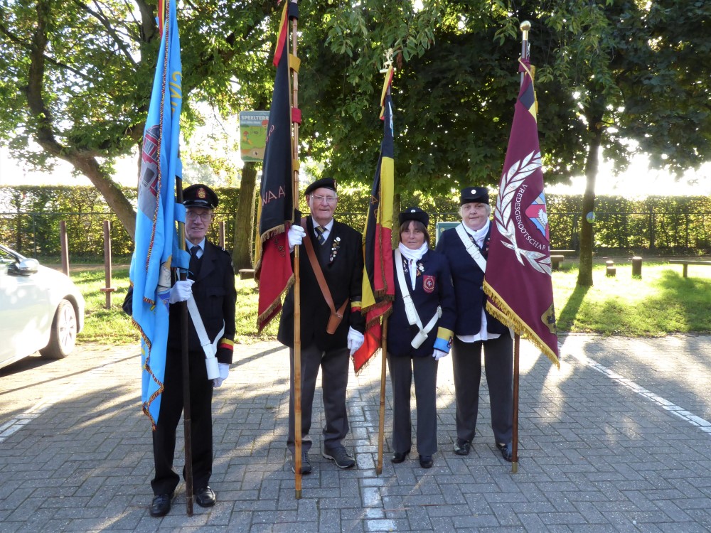 Fotoreportage Herdenking 1e Poolse Pantserdivisie in De Klinge