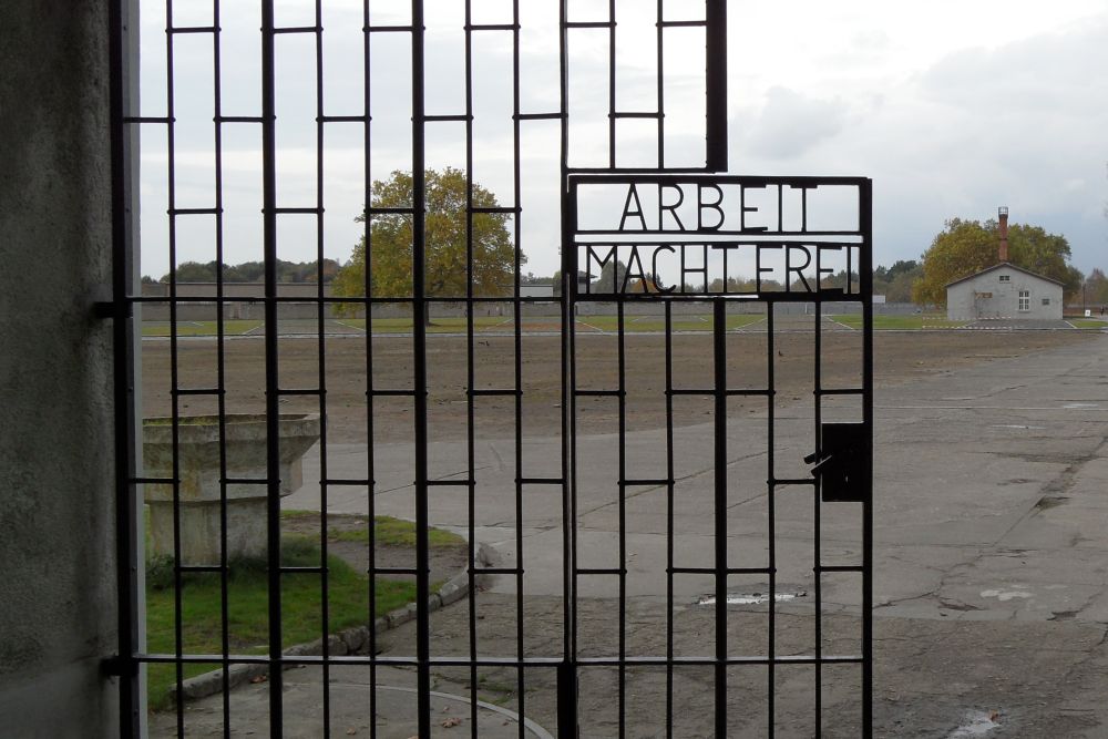 17-05: Interviews met overlevenden van Sachsenhausen maken emoties los