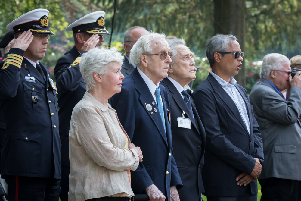 Fotoverslag eerbetoon gevallenen RAF 320 Squadron