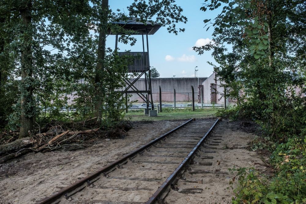 Spoordelen van voormalig kamp Vught compleet