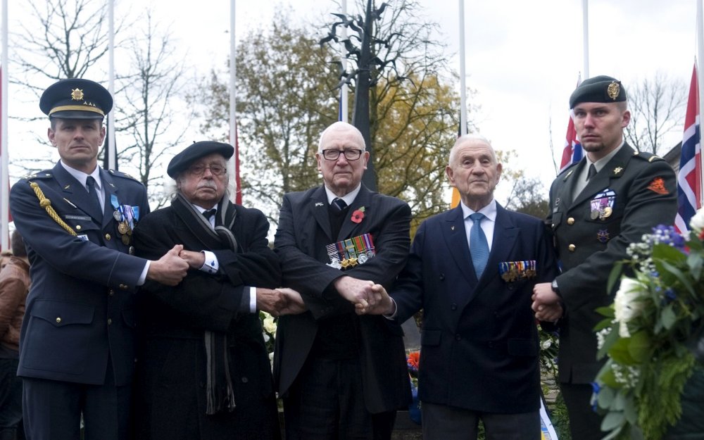 Unieke herdenking met Geallieerde en Duitse veteranen