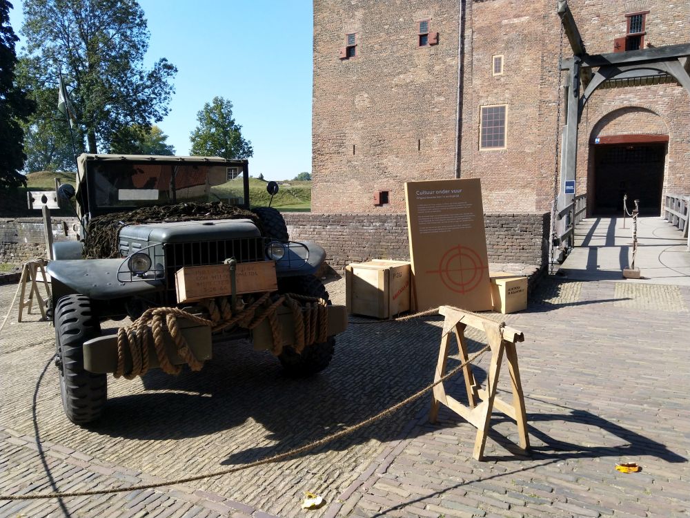 Fotoverslag Expositie Cultuur onder Vuur in Slot Loevestein