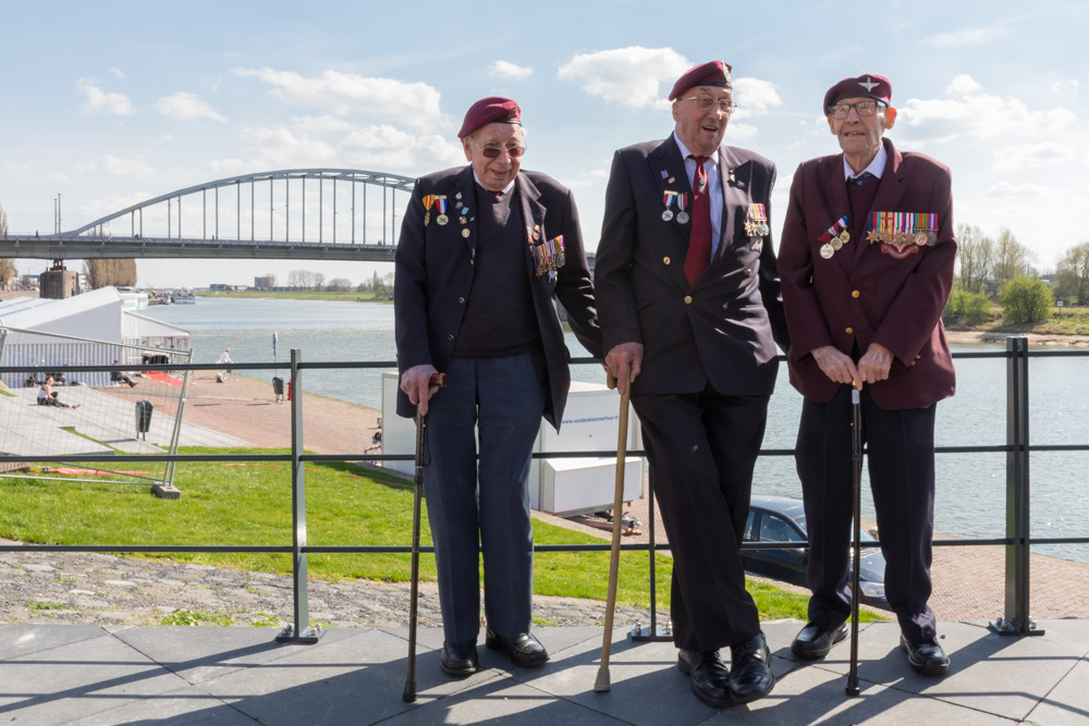 Fotoverslag Opening 'Airborne at the Bridge'