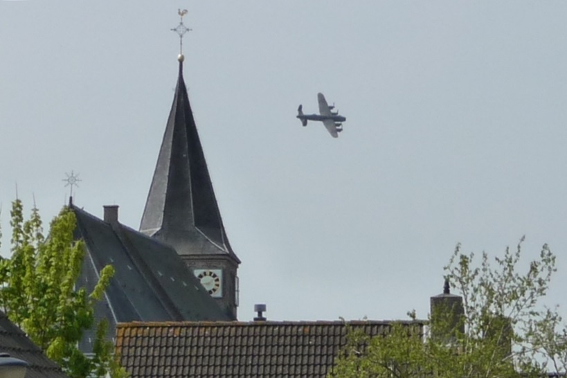 Onthulling Vliegeniersmonument Giessenburg