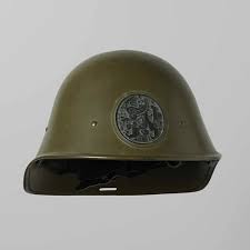 Tijdelijk museum voor militaire uniformen van Bert-Jan Dierink uit Diepenheim