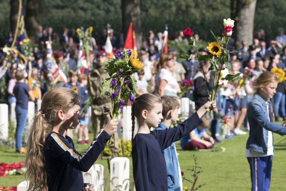 Photo Report Airborne Cemetery Oosterbeek