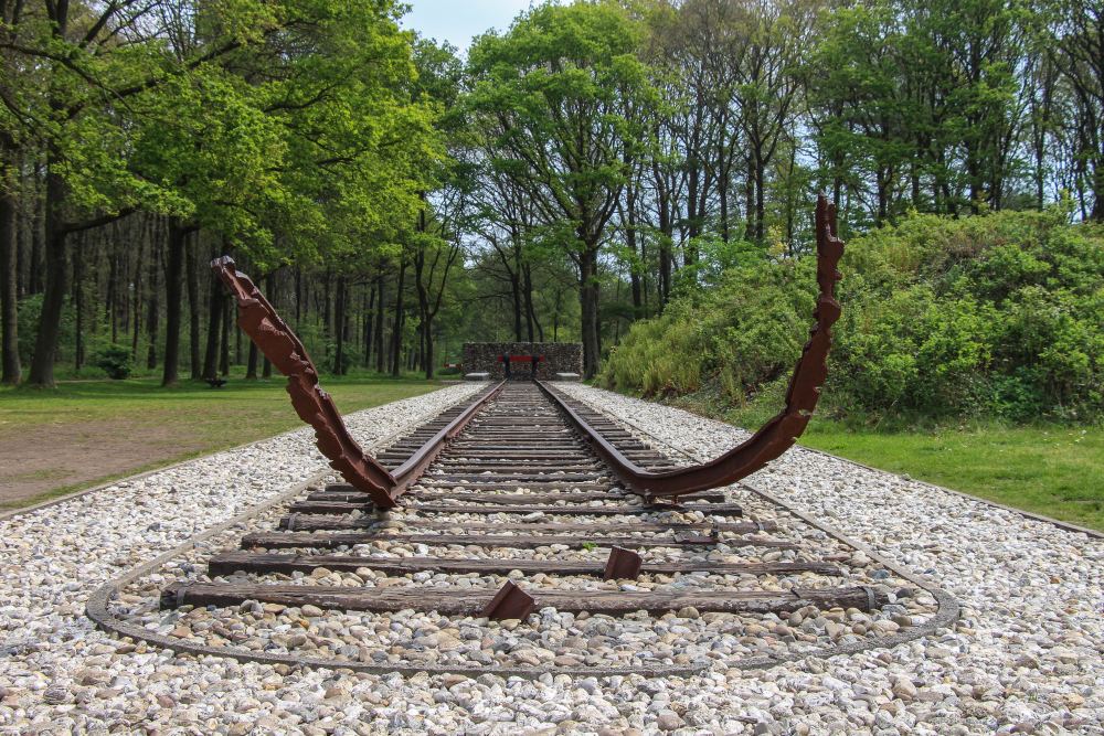 Deze stellen trouwden in Kamp Westerbork, te midden van de gruwelen van het naziregime