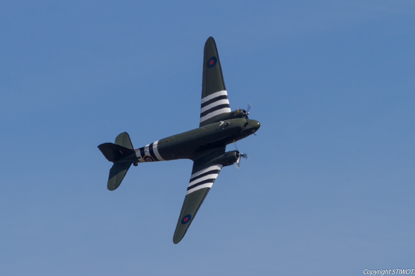 Dakota Flypasts op 4 mei