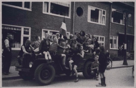 Bevrijding van Groningen 70 jaar: gevechten en bevrijding vanuit een soldaten kamp