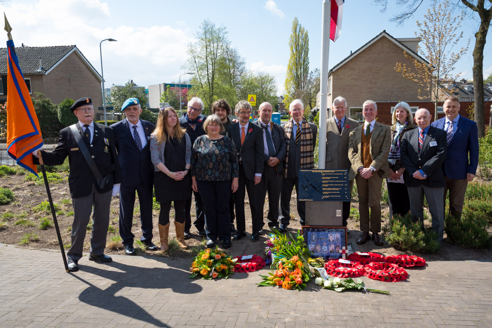 Fotoreportage Onthulling monument bemanning Lancaster ED771