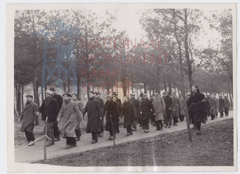 Nieuwe foto’s van kamp Vught ontdekt