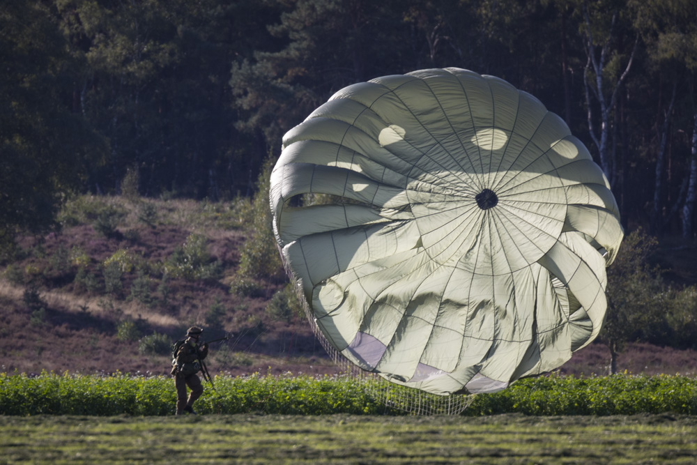 Fotoverslag Parachutesprongen Wolfheze