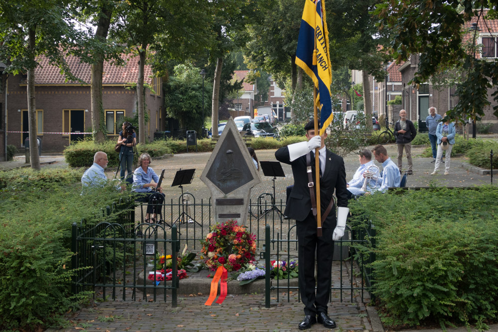 Fotoverslag Airborne-herdenking Arnhem-West