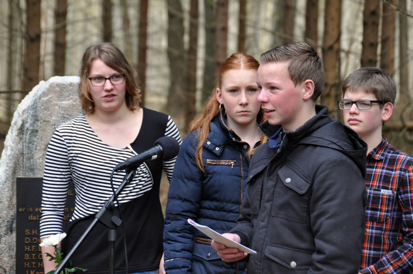 Herdenking slachtoffers Norg 8 april 2015