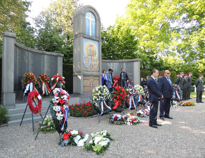 Fotoverslag herdenking Franse militaire begraafplaats Kapelle op 15 mei 2014