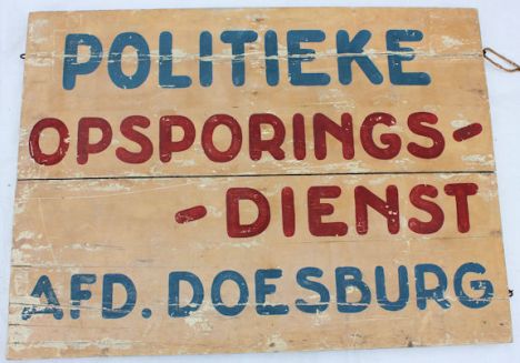 Achterhoeks Museum 1940-1945 ontvangt bord POD Doesburg