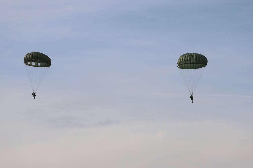 Fotoreportage Paradropping Vaalre