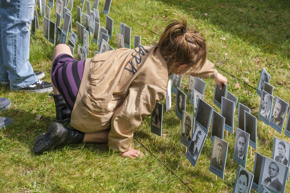 Herdenking in Nationaal Monument Kamp Vught