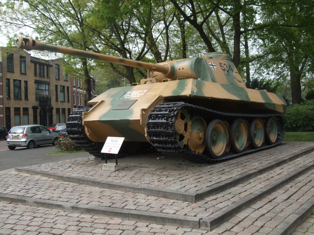 Sporen van de Strijd: De Poolse Panther-tank in Breda