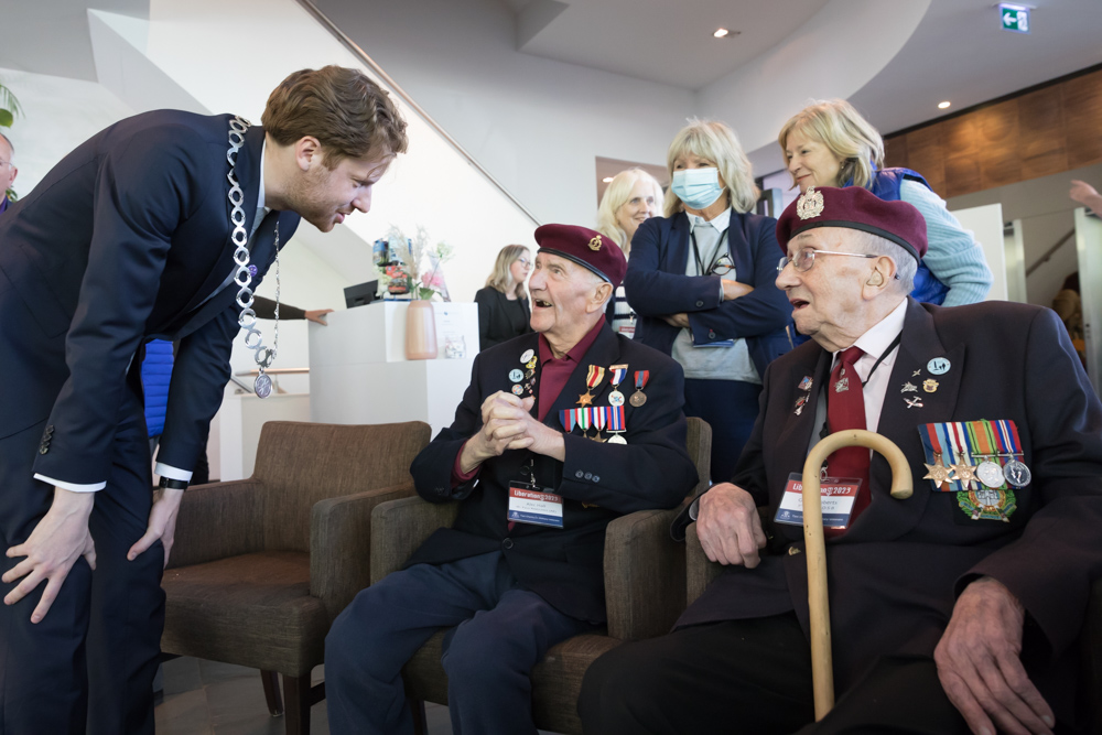 Britse veteranen in Nederland aangekomen