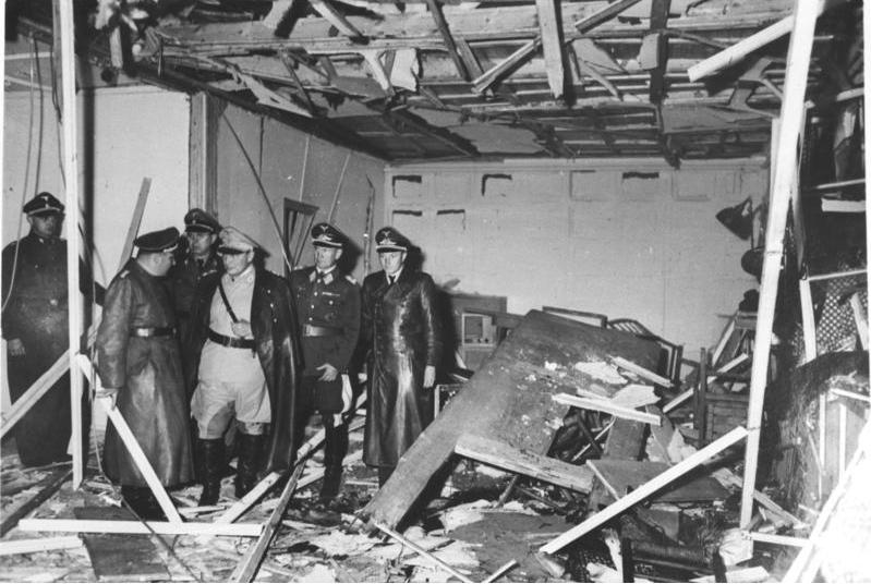 75 jaar na aanslag: ‘Niet die tafel redde Hitler, maar Mussolini’