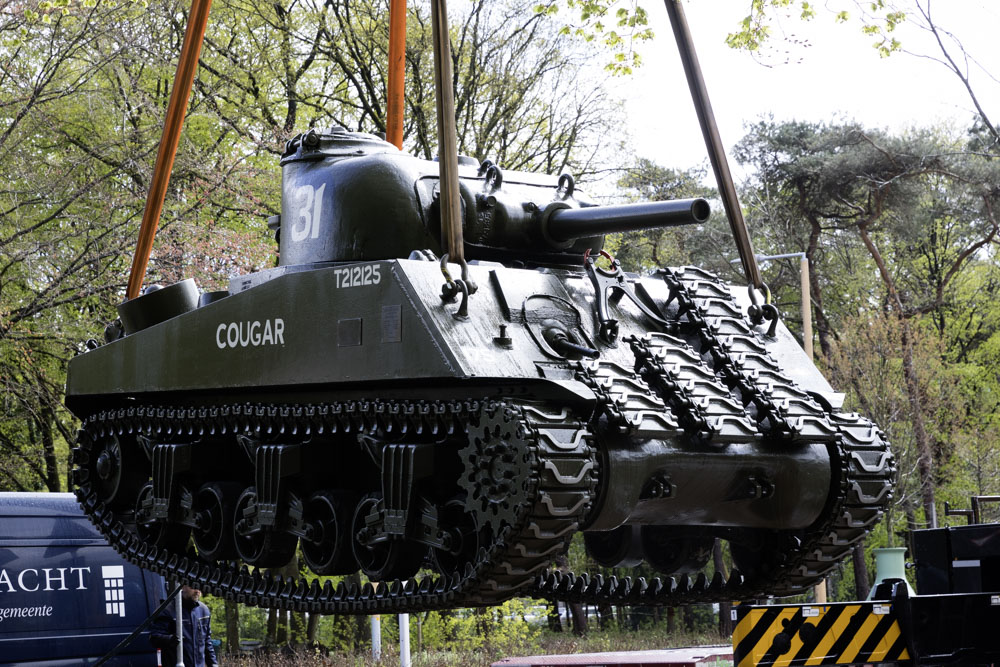 Sherman tank terug in Ede