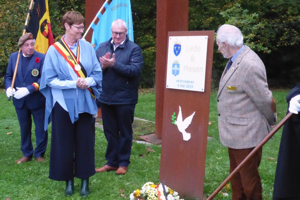Fotoreportage Inhuldiging Vredesmonument te Lede