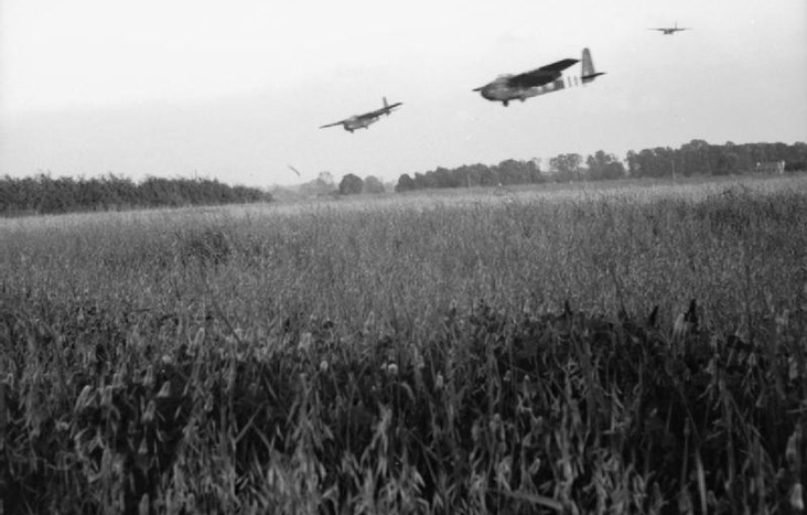 Photo: British Airborne Troops.