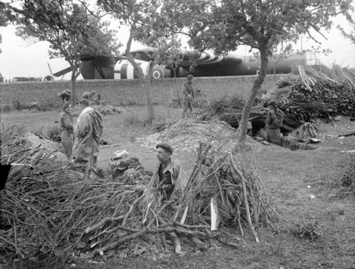 Photo: British Airborne Troops.